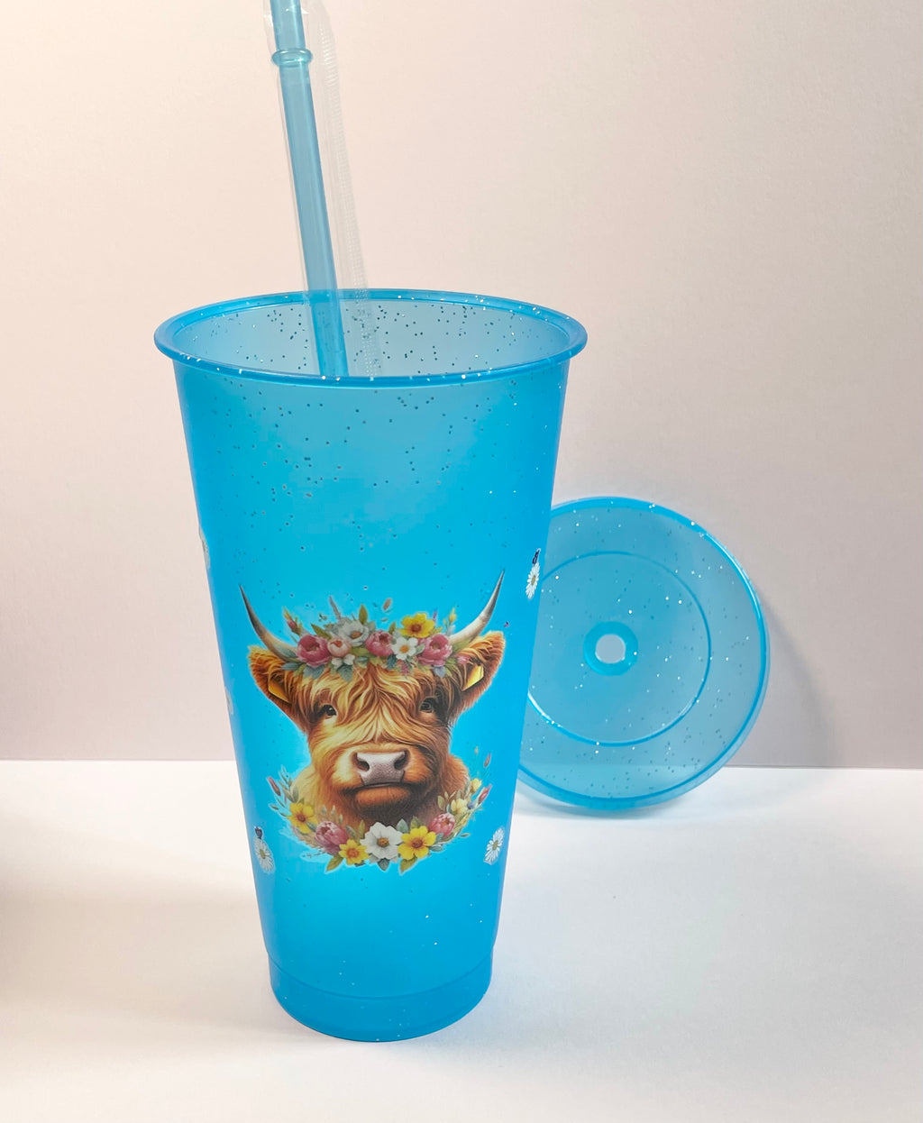 Blue cow and daisy tumbler (700ml with lid and straw)