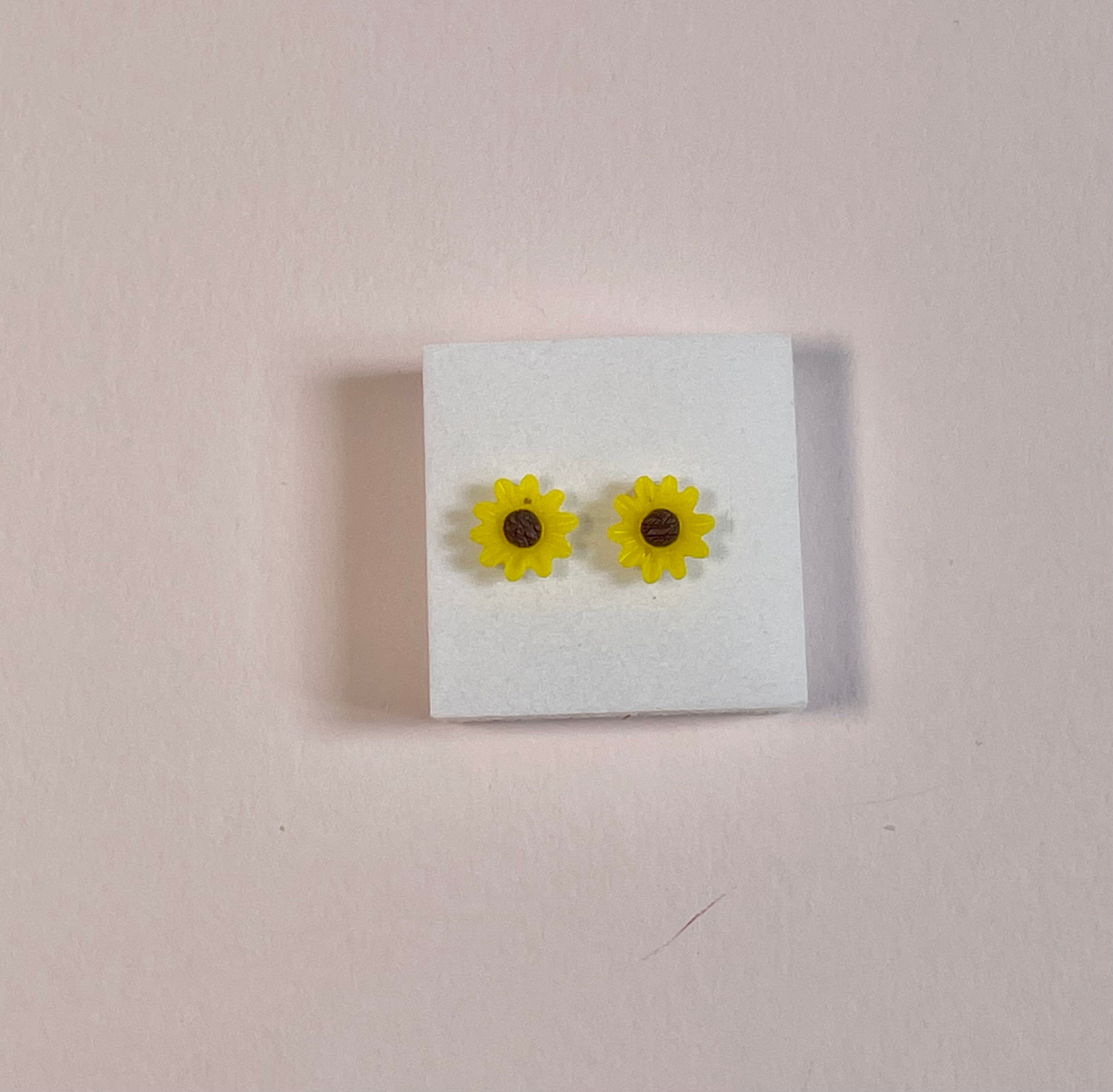 Sunflower stud earrings ( stainless steel)