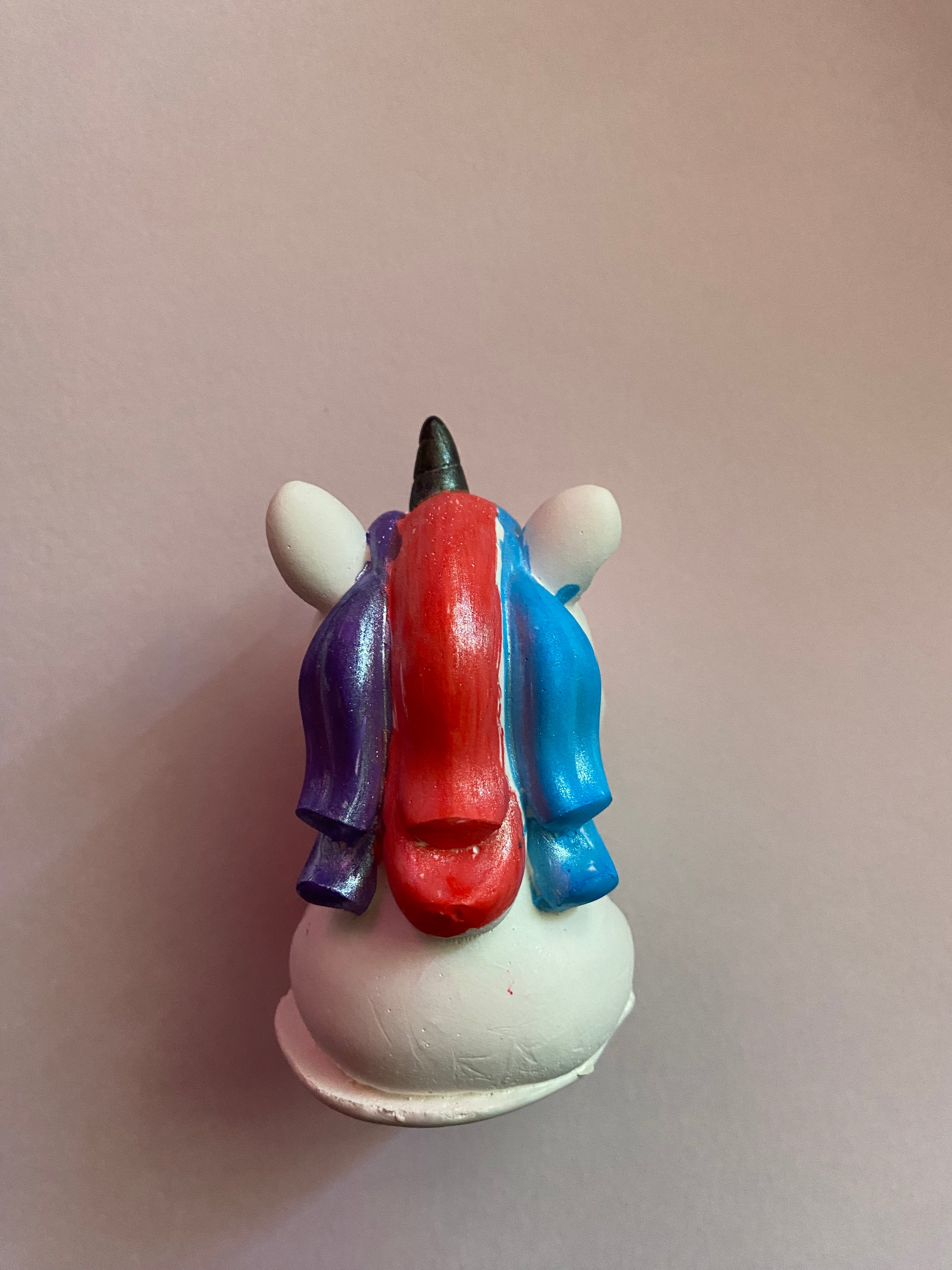 Unicorn ornament (multicoloured unicorn with heart)