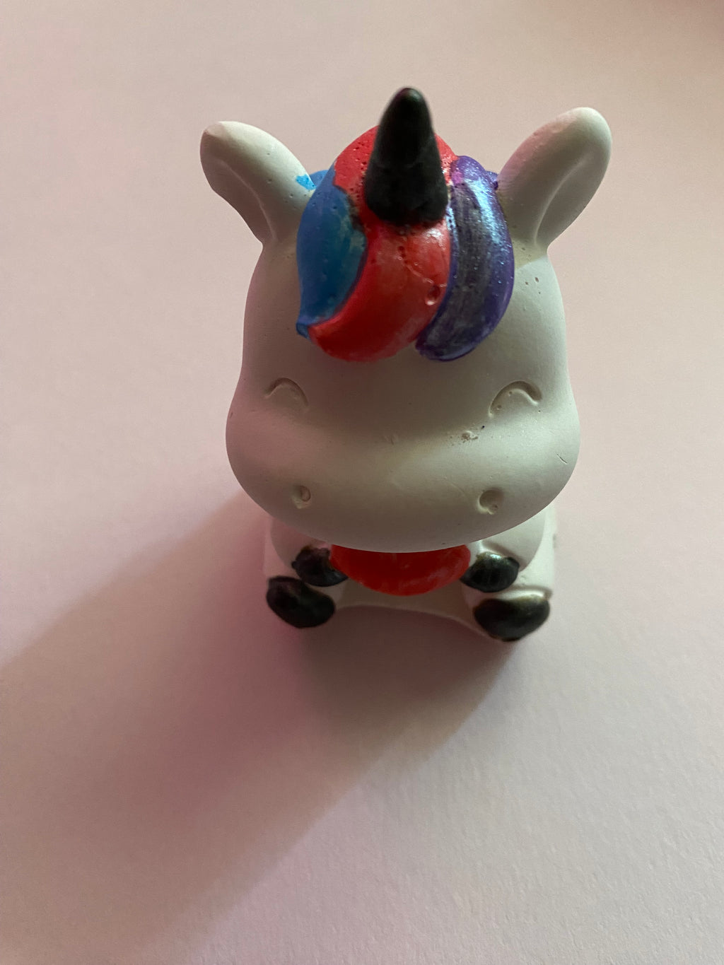 Unicorn ornament (multicoloured unicorn with heart)