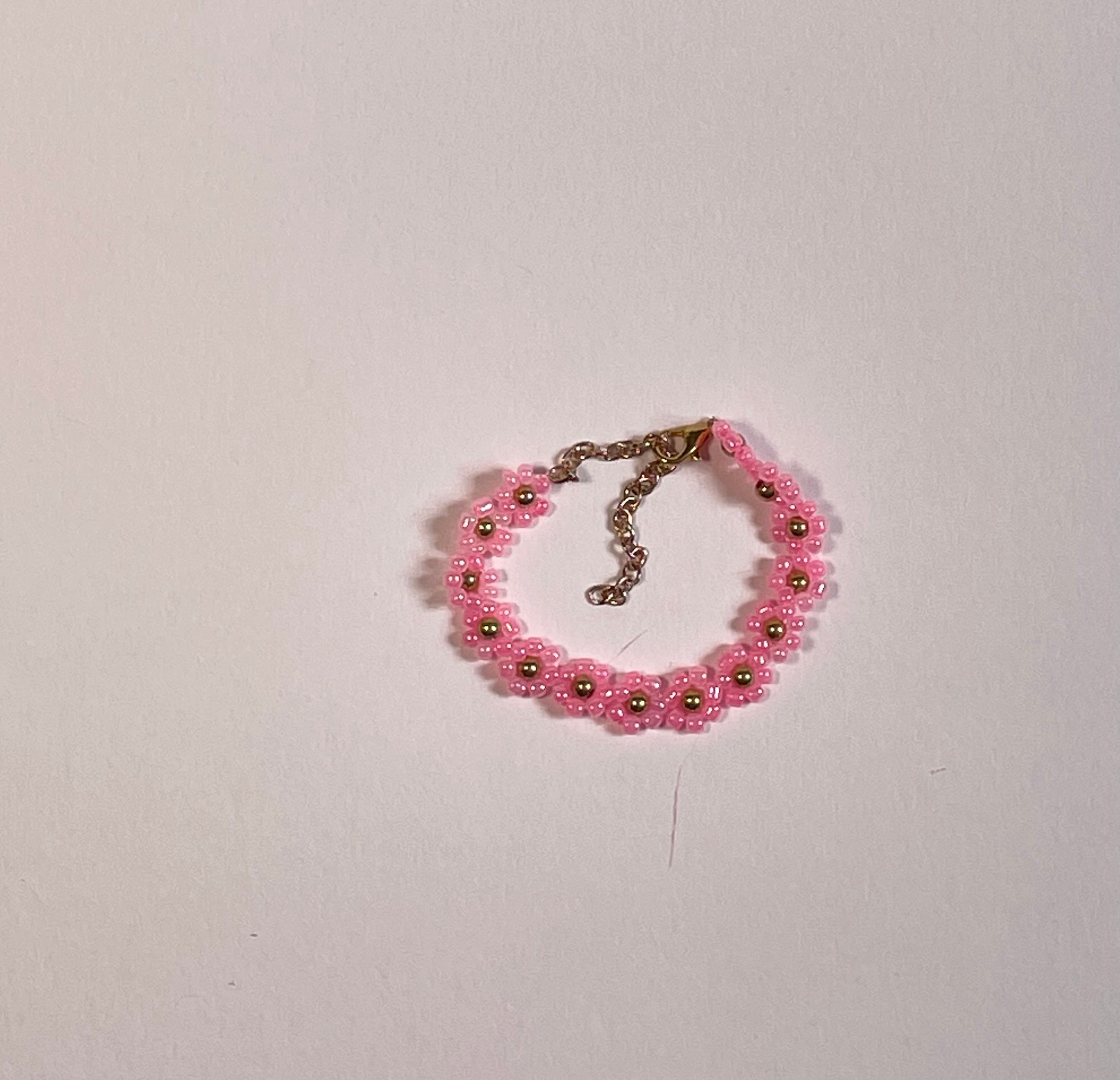 Flower beaded bracelet (adjustable)