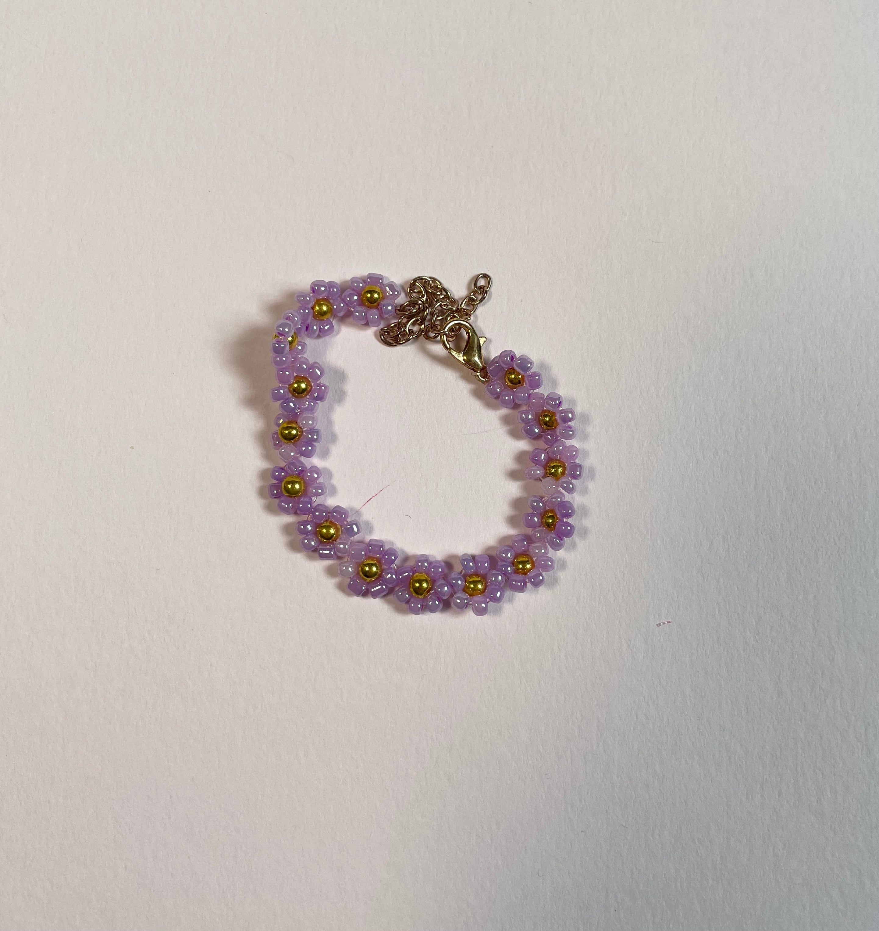 Flower beaded bracelet (adjustable)